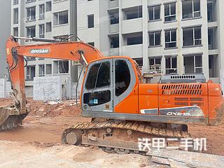斗山DX215-9C挖掘机