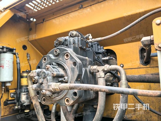 液压泵斜45 左（大件舱室）