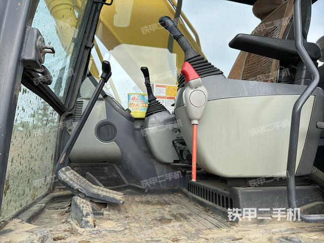 驾驶室整体（整机外观）