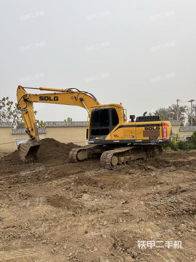 山东临工E6225F挖掘机