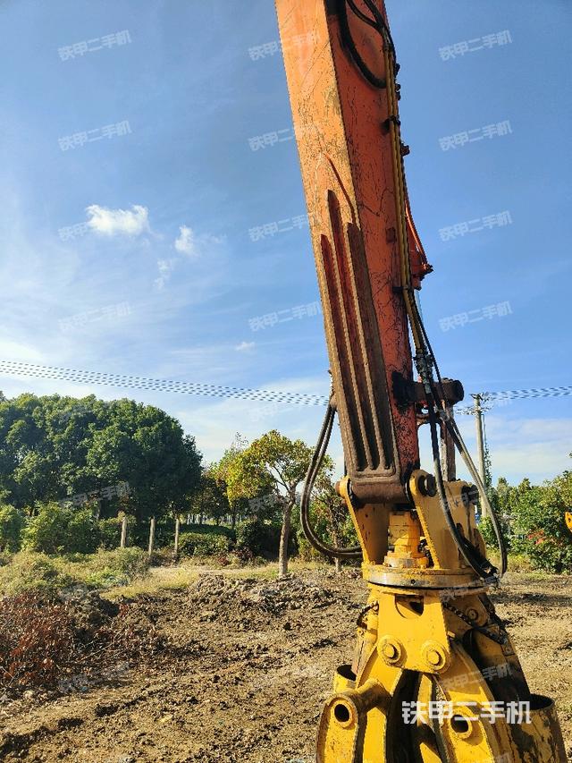 小臂整体左后（工作和回转装置）