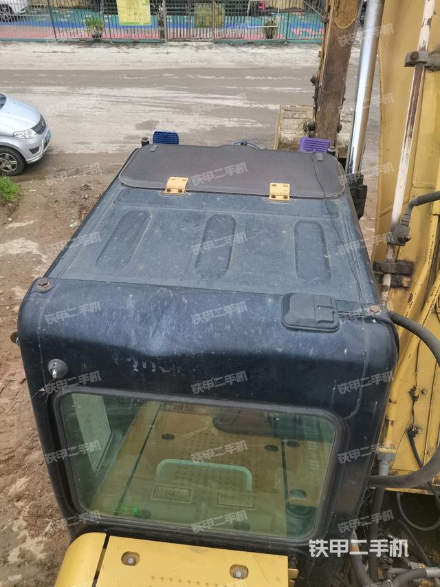 駕駛室頂部俯視（上車部件）