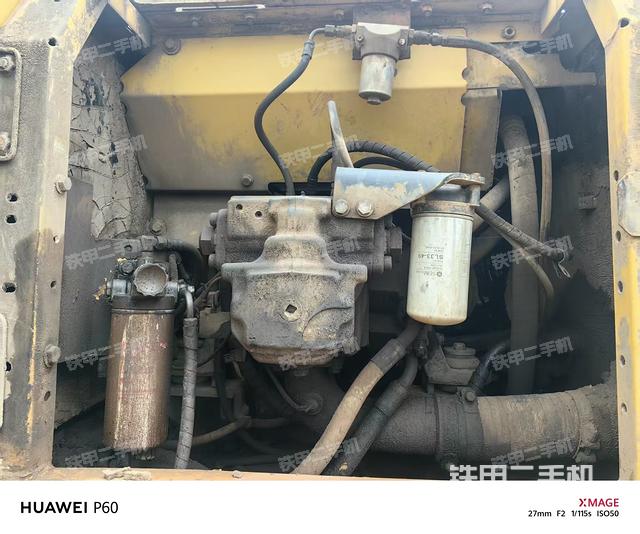 液壓泵艙室正面整體（整機(jī)外觀）