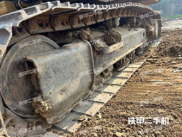 單側(cè)履帶整體（整機(jī)外觀）