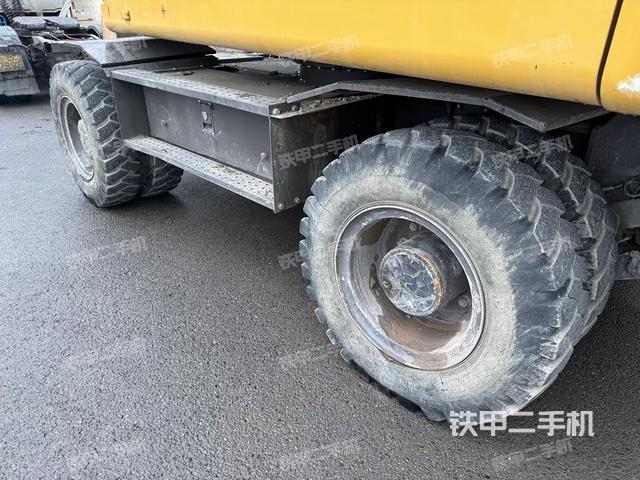 右側(cè)履帶整體（行走機構(gòu)）