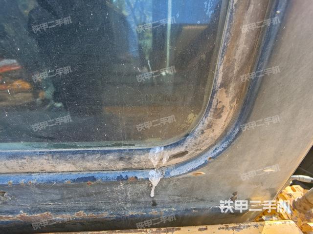 后窗玻璃角标（驾驶室部分）