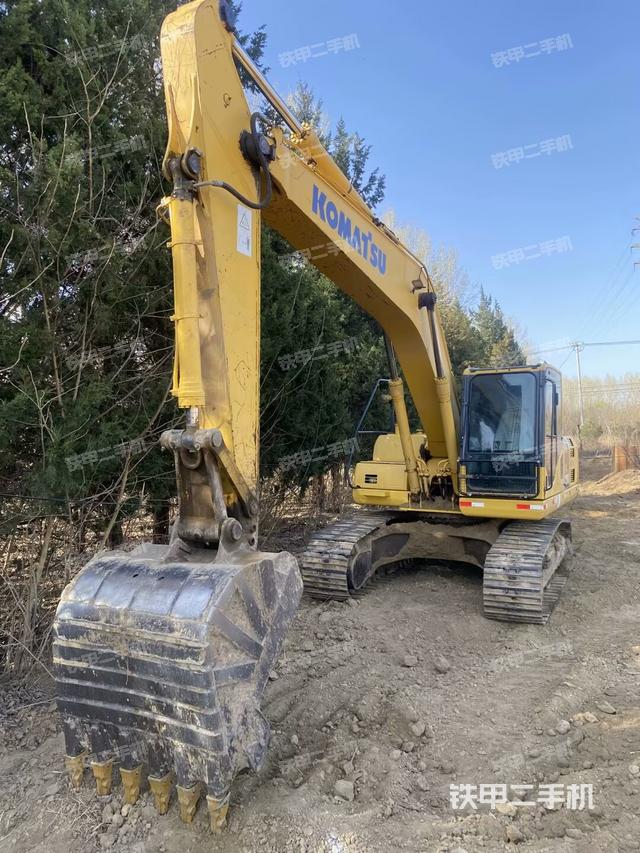 驾驶室顶部（整机外观）