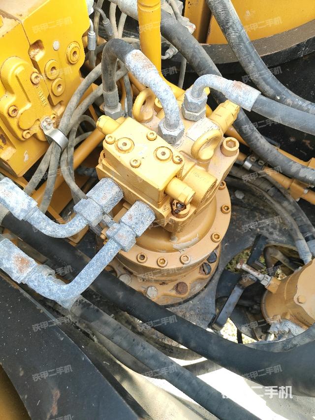 回轉(zhuǎn)馬達（上車部件）