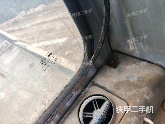 駕駛室左前45度（駕駛室部分）