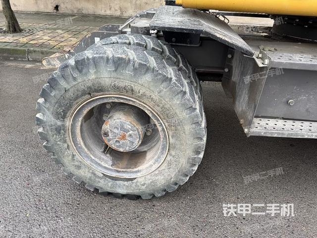 右導(dǎo)向輪（行走機構(gòu)）