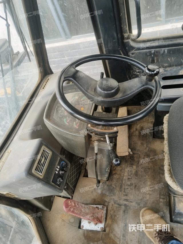 操作杆  档位（驾驶室部分）