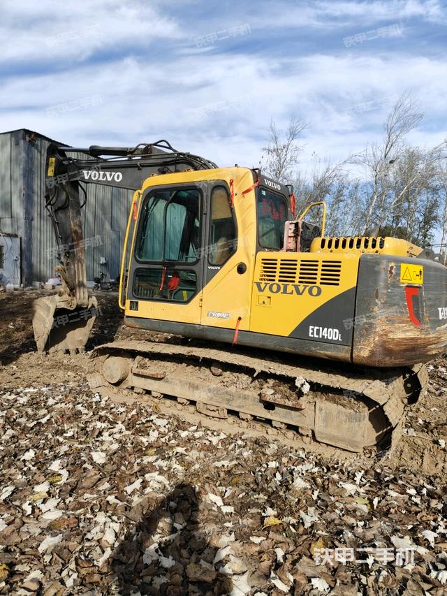 沃尔沃EC140DL挖掘机