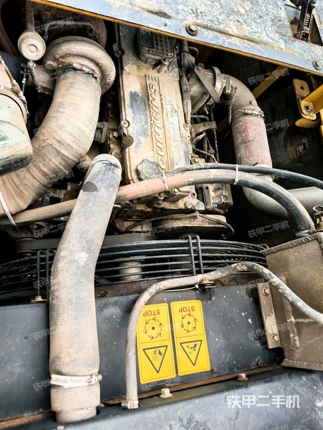 发动机室（上车部件）