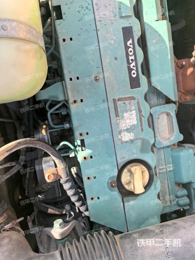 中央回转接头特写（上车部件）