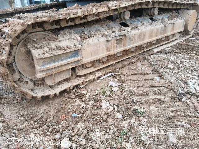 左側(cè)行走馬達蓋板（行走機構(gòu)）