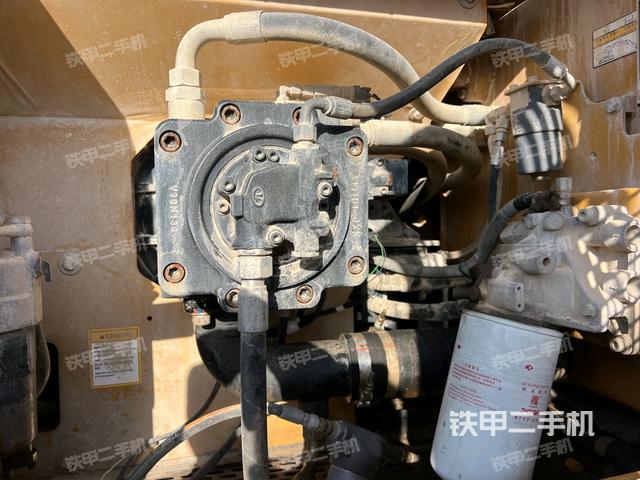 液壓泵斜45?左（大件艙室）