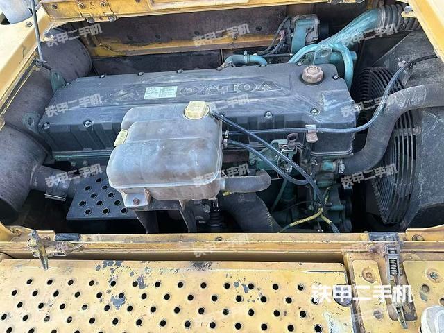 发动机整体俯视（整机外观）