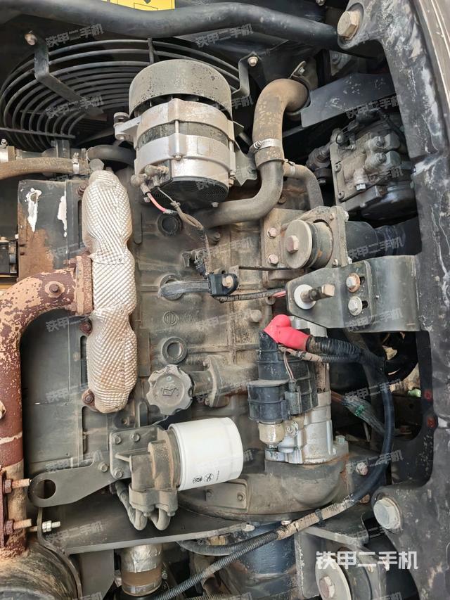 发动机室（上车部件）