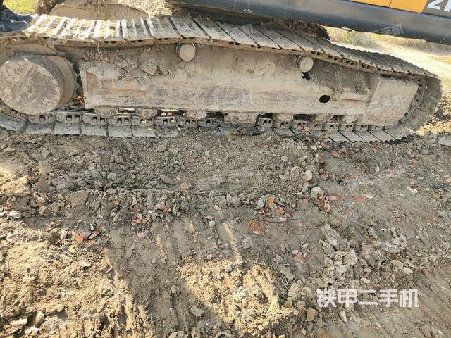 左侧履带整体 （行走机构）