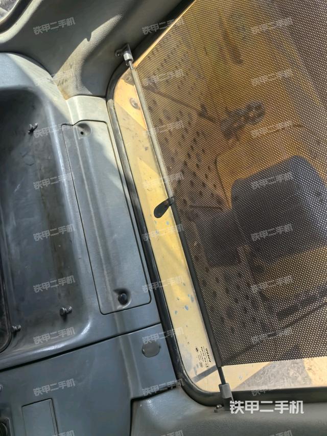 驾驶室正侧（驾驶室部分）