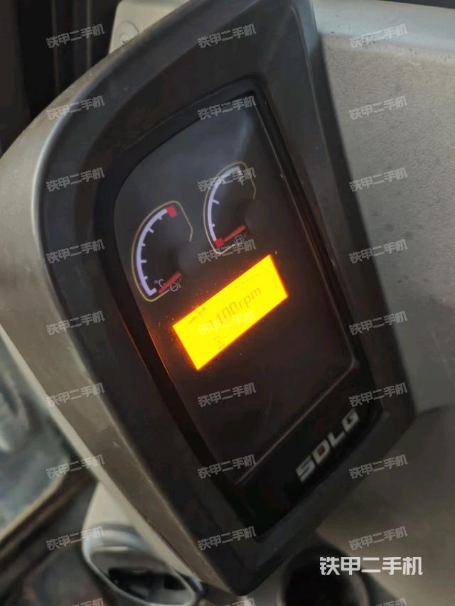 顶棚整体（驾驶室部分）