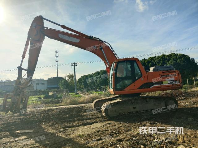 斗山DH215-9E挖掘机
