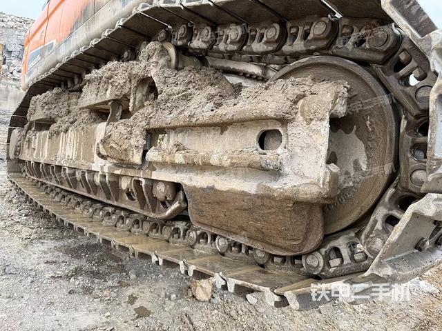 右侧履带整体（行走机构）