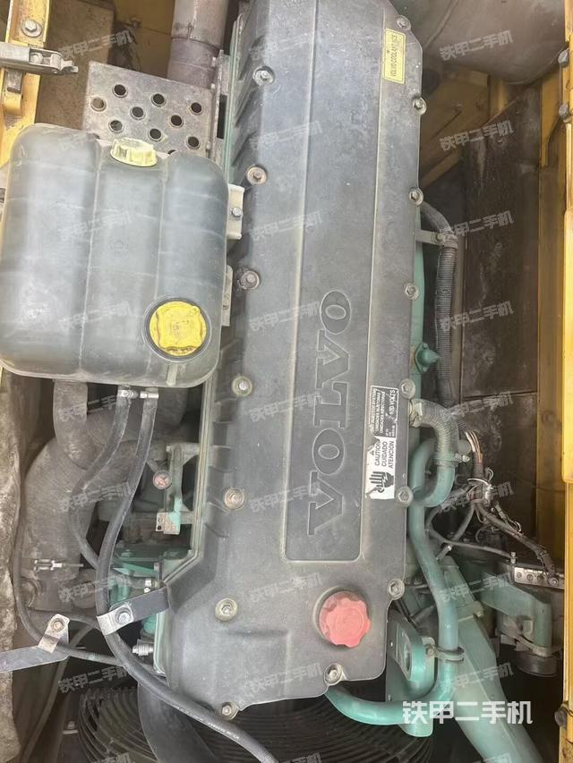 发动机整体俯视（整机外观）