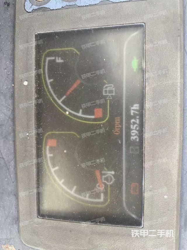 驾驶室整体（整机外观）