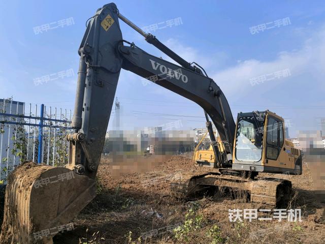 沃尔沃EC210BLC挖掘机