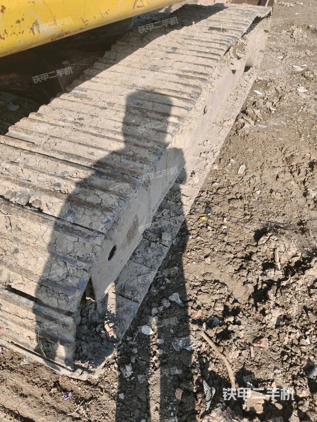 单侧履带整体（整机外观）