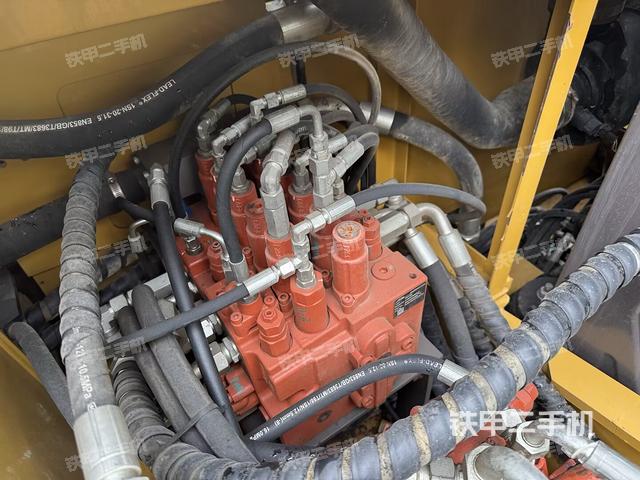 分配閥（上車部件）