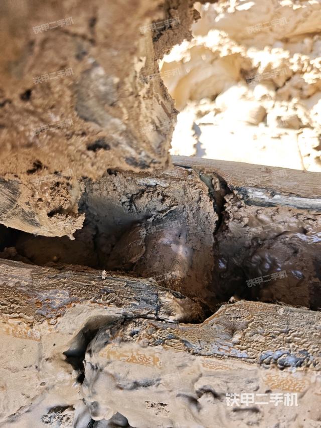 左側行走馬達蓋板（行走機構）