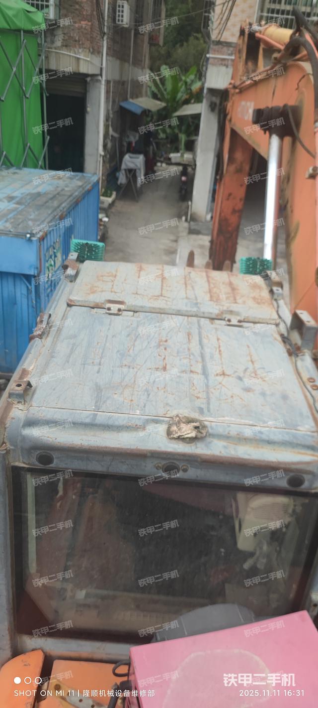 駕駛室頂部（整機(jī)外觀）