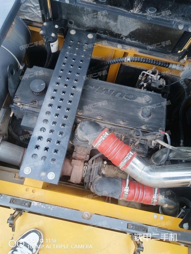 氣門室蓋螺絲特寫（上車部件）