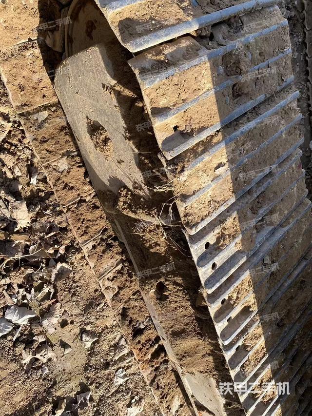 单侧履带整体（整机外观）