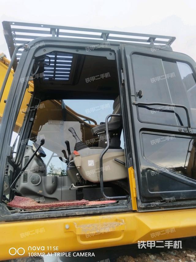 座椅左側(cè)控制臺/音響/含左手柄（駕駛室部分）