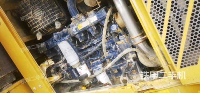 发动机左侧（整机外观及大件）