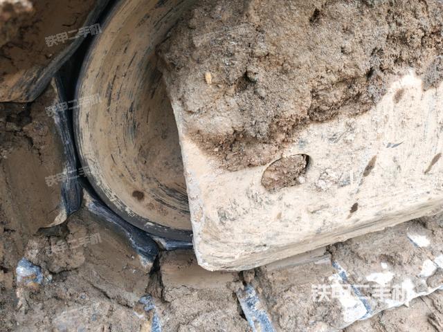 左側行走馬達蓋板（行走機構）