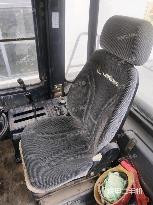 前挡风玻璃标 （驾驶室部分）