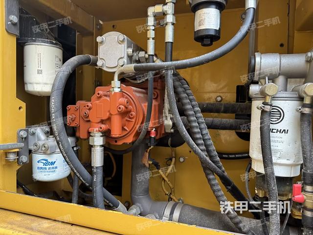 液壓泵斜45?左（大件艙室）