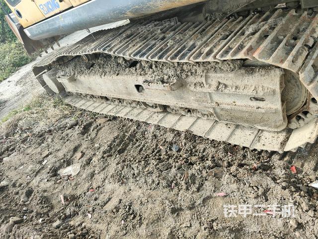 左侧履带整体 （行走机构）