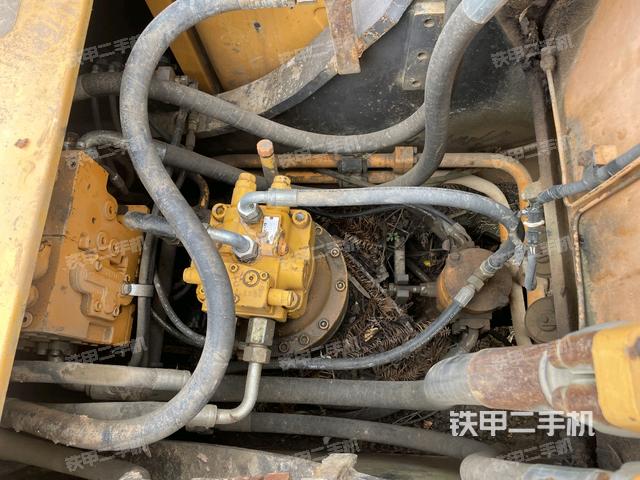 气门室盖螺丝特写（上车部件）