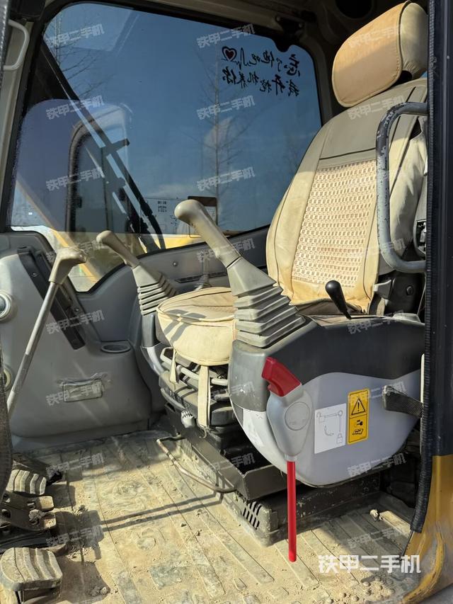 驾驶室整体（整机外观）