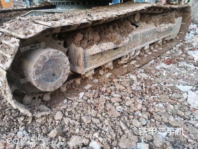 單側(cè)履帶整體（整機(jī)外觀）