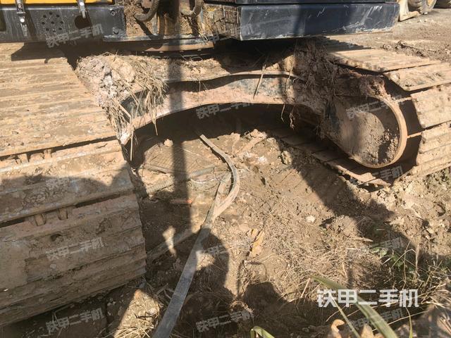 转盘和下车架正前（工作和回转装置）