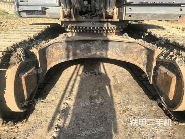 大臂根部 斜视（工作和回转装置）