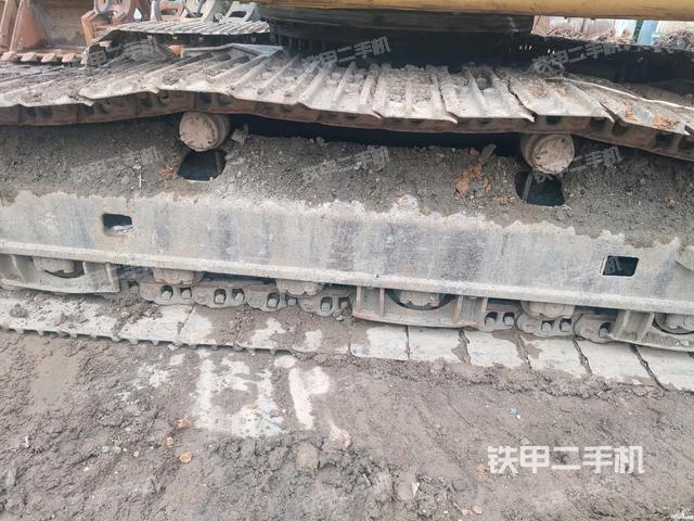 右側(cè)履帶整體（行走機(jī)構(gòu)）