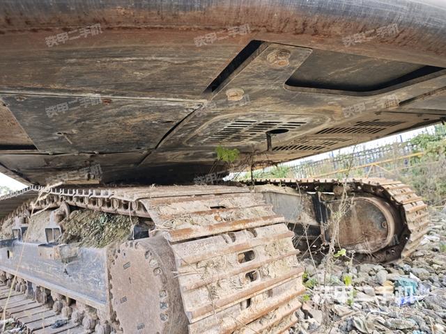 小臂整體左后（工作和回轉裝置）