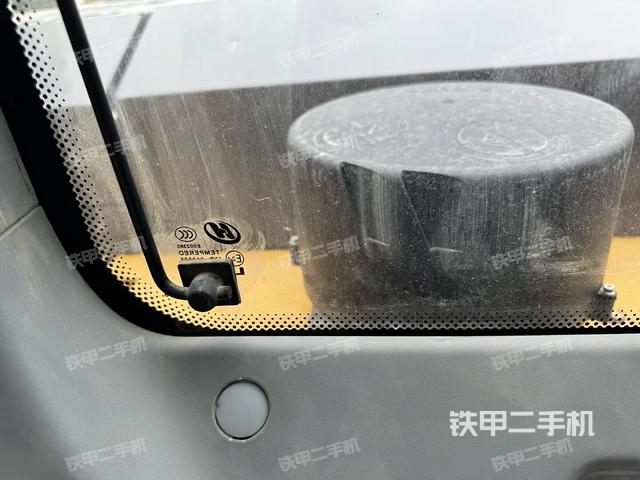 后窗玻璃角標(biāo)（駕駛室部分）